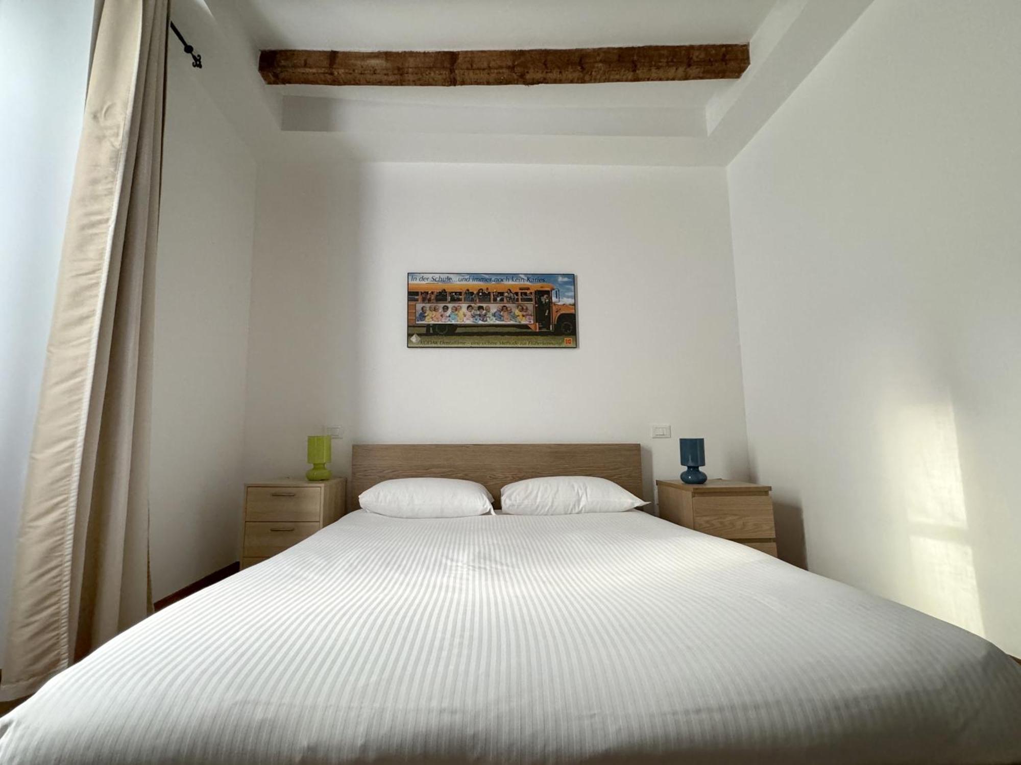 Апартаменты Joivy Cosy Ticinese Retreat 1-Bed Flat Near The Duomo Милан Экстерьер фото