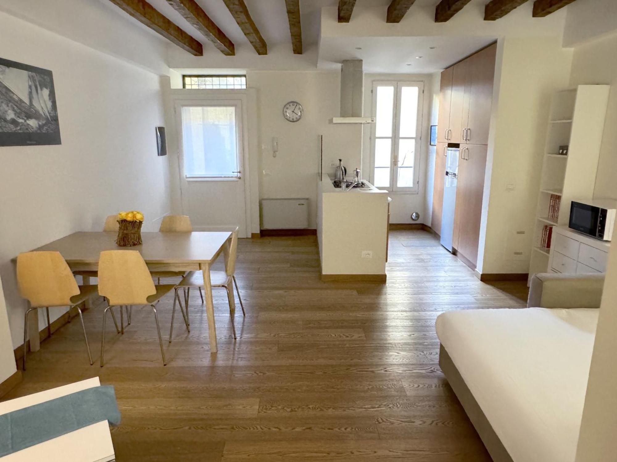 Апартаменты Joivy Cosy Ticinese Retreat 1-Bed Flat Near The Duomo Милан Экстерьер фото